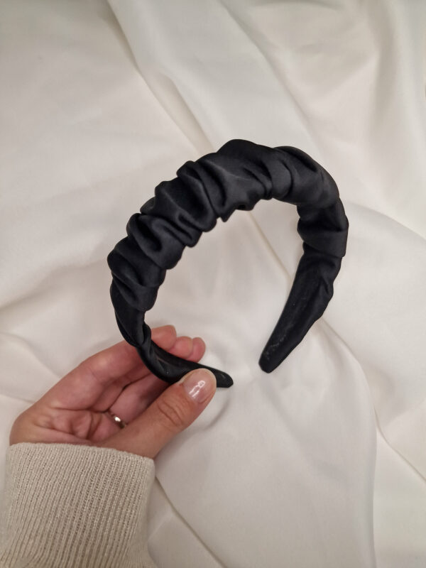 Haarreifen Satin Raffung "schwarz"